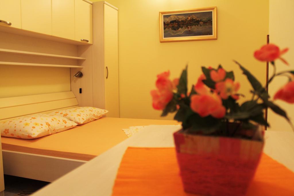 Apartments And Rooms Villa Mir Zaton  Εξωτερικό φωτογραφία